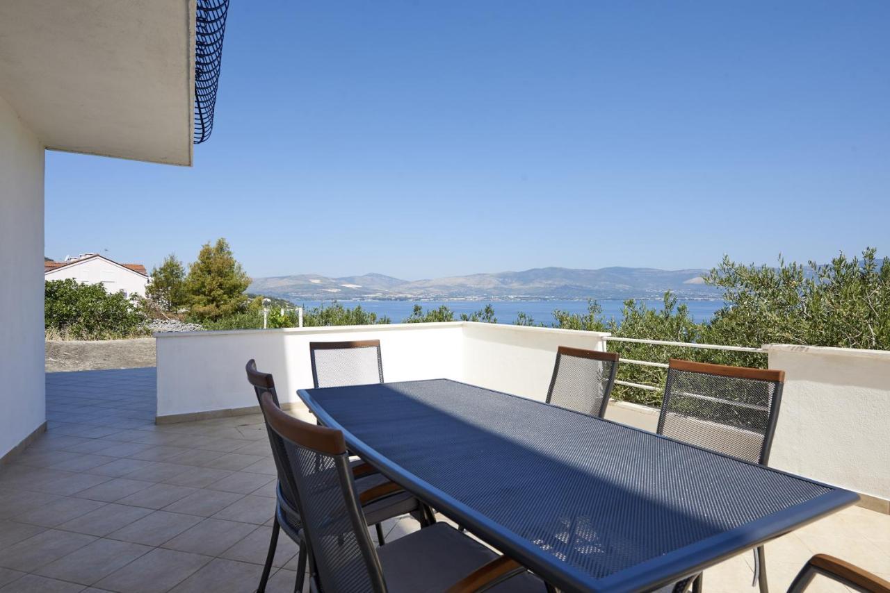 Apartments By The Sea Slatine, Ciovo - 15504 ภายนอก รูปภาพ