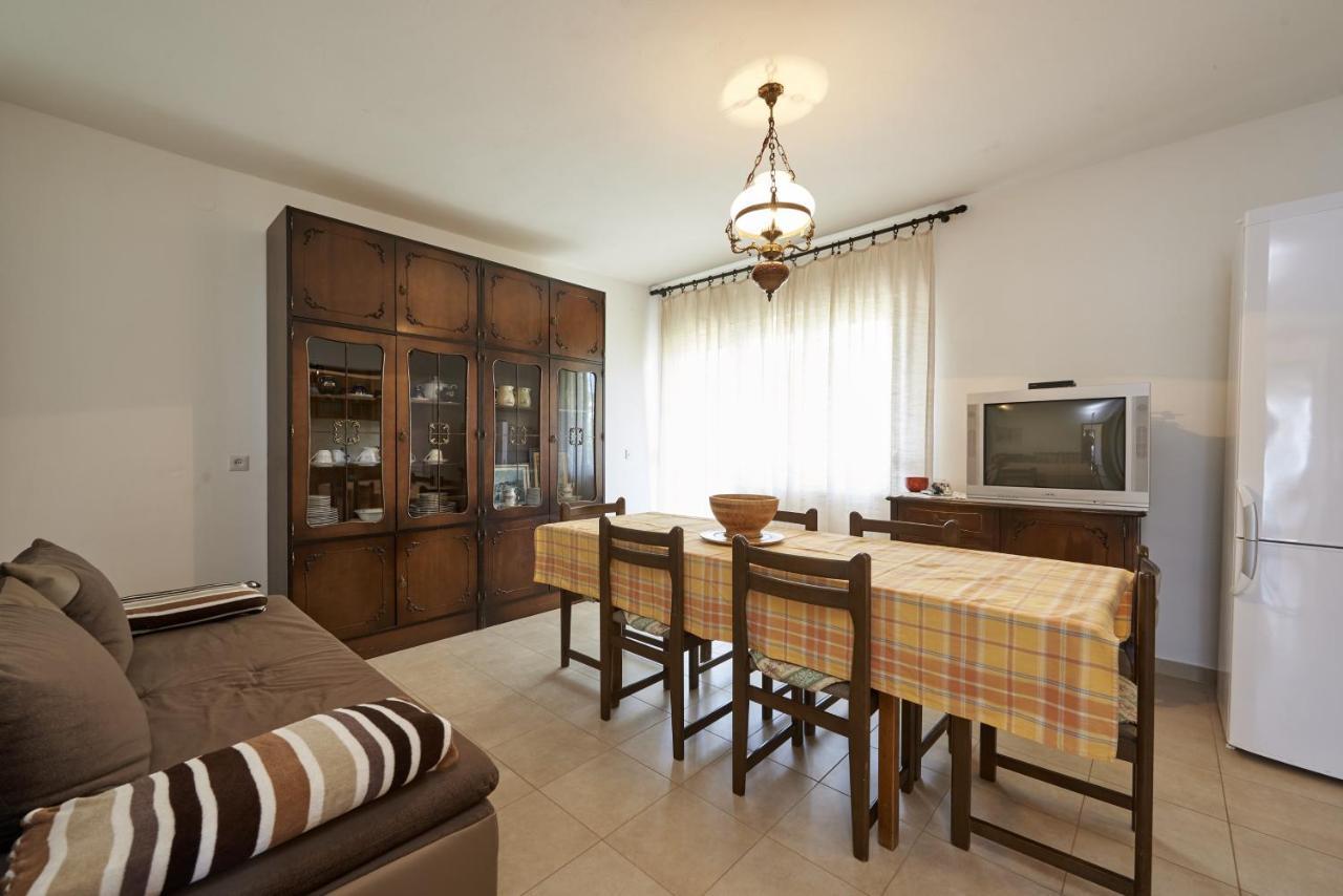 Apartments By The Sea Slatine, Ciovo - 15504 ภายนอก รูปภาพ