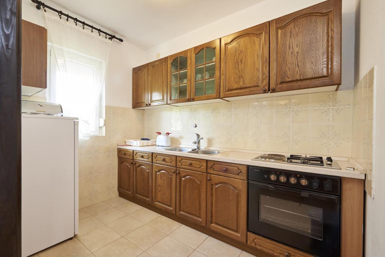 Apartments By The Sea Slatine, Ciovo - 15504 ภายนอก รูปภาพ